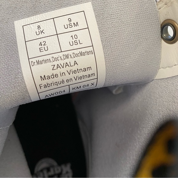 DR. MARTENS Zavala 8-Eyelet Combat Boot NWOT - Picture 10 of 10